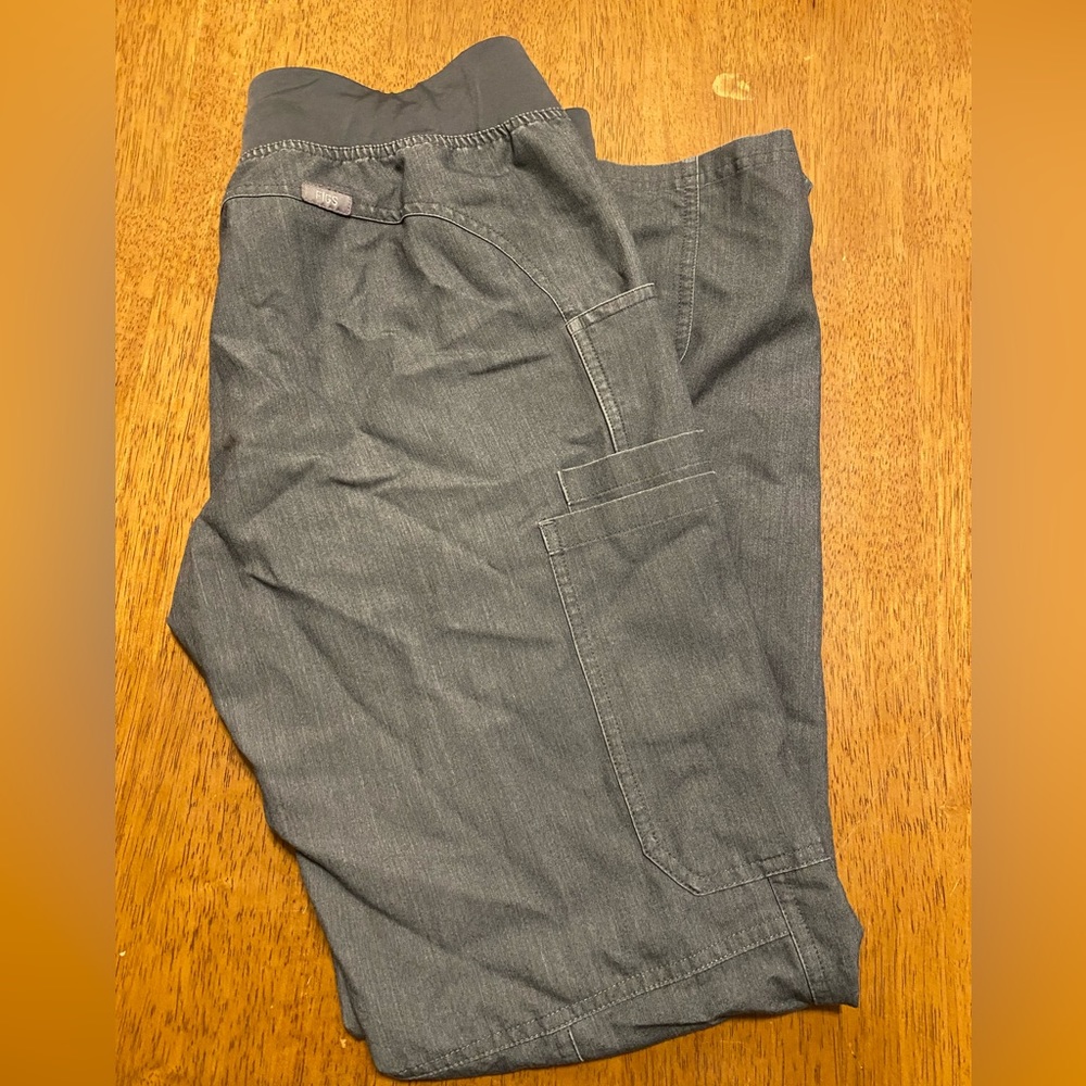 Figs scrub cargo pants, grey, small